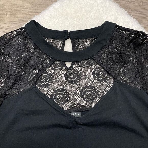 Torrid Womens Top Size Medium Black Long Sleeve Lace Keyhole Tshirt - Picture 3 of 8